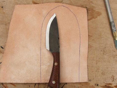 How To Make Your Own Cross Draw Knife Sheath - Outdoor Revival Leather Knife Sheath Pattern, Draw Knife, Knife Holster, Diy Leather Working, How To Tan, Leather Working Projects, Diy Knife, Knife Patterns, Diy Leather Projects