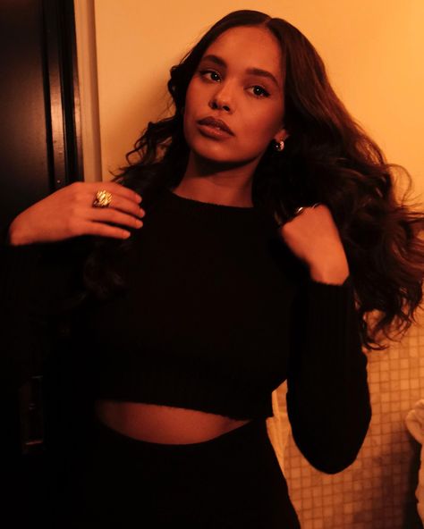 alisha boe Alisha Boe, Jo March, Period Pieces, Magnolia Park, 13 Reasons Why, Girl Boss Motivation, 13 Reasons, Brown Women, 4c Hairstyles