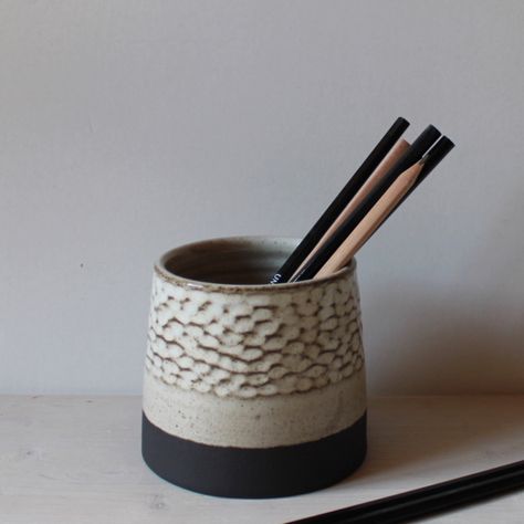 Clay Brush Holder, Clay Pencil Holder, Ceramic Bell, Clay Planters, Ceramic Tumbler, Clay Tiles, Pottery Classes, Black Clay, Ceramics Ideas Pottery