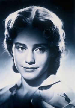 Maria Schell -Actrice - Austrian Actress Parisian Hairstyles, Maria Shell, European Actresses, Gottfried Helnwein, Pink Parisian, Goethe's Faust, Max Von Sydow, Lilies Of The Field, The Brothers Karamazov