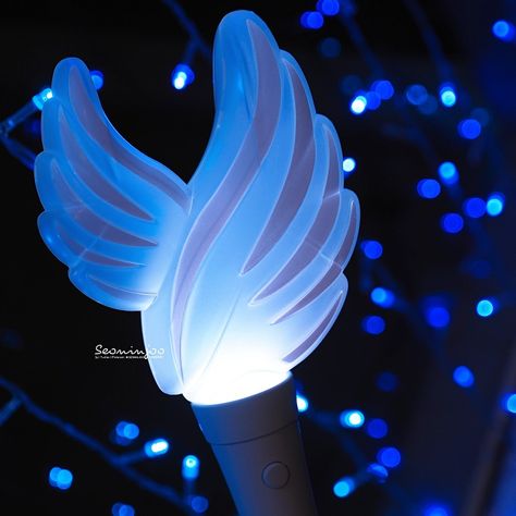 Aoa Lightstick, Kpop Ocean, Lightstick Ideas, Kpop Lightsticks, Kpop Shifting, Lightstick Kpop, Kpop Lightstick, Light Stick, Fandom Kpop