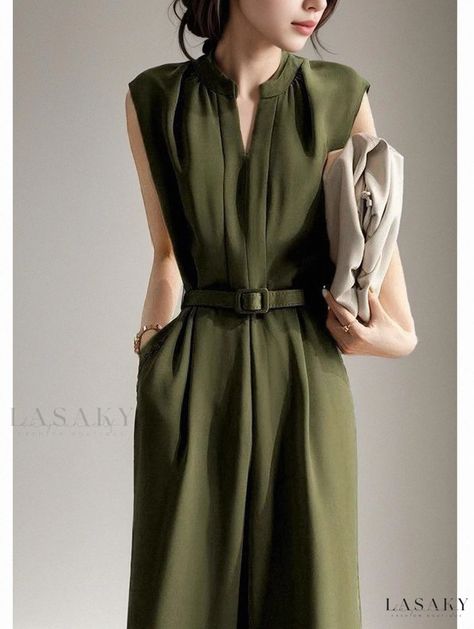 Lasaky - Elegant Monochromatic Jumpsuit with Waist Cinching - A Fashionable and Minimalistic Piece Vacation Maxi Dress, Slim Jumpsuit, Solid Color Jumpsuits, Belt Dress, Fashion Dresses Casual, Classy Dress, Elegant Outfit, Minimalist Outfit, Fancy Dresses