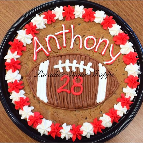 Cookie Cake Football Designs, Football Cookie Cake Designs, Football Cookie Cake, Football Cake Design, Homemade Cupcake Recipes, Super Cookies, Football Cookies, Sugar Cookie Cakes, Cookie Cake Designs