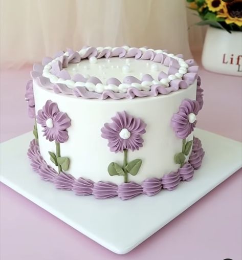 Earth Cake, Flower Cake Design, Floral Cakes, Cake Decorating For Beginners, Homemade Birthday Cakes, Mini Cakes Birthday, Creative Cake Decorating, Simple Cake, Homemade Cake Recipes