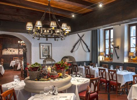 Hotel restaurant in Geneva - Restaurant serving traditional Swiss fare Swiss Restaurant, Swiss Cuisine, Alpine Chalet, Mountain Vibes, Switzerland Travel, Hotel Restaurant, Food Design, Geneva, Soul Food