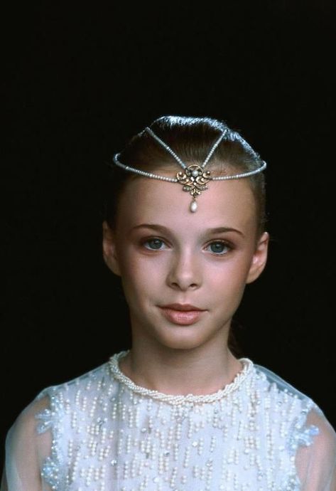 The childlike Empress from The Never-ending Story: Neverending Story Movie, Never Ending Story, Best Couples Costumes, New Years Countdown, Ending Story, Pet Sematary, The Neverending Story, Isla Fisher, Gerard Butler