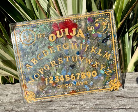 Resin Ouija Board, Gemstones And Crystals, Resin Creations, Ouija Board, Resin Diy, Star Shape, Resin Art, Dried Flowers, Glitter