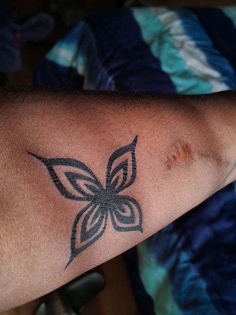 Bleach Tattoos Anime, Zanpakuto Tattoo, Bleach Tatoos Ideas, Anime Tattoos Bleach, Matching Tattoos Anime, Kenpachi Tattoo, Anime Forearm Tattoo, Bankai Tattoo, Bleach Anime Tattoo Ideas