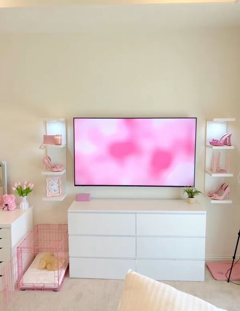 Room Organization Bedroom, Diy Room Decor For Teens, Dream Apartment Decor, Future Apartment Decor, Bedroom Closet Design, Room Redesign, Girly Room, Room Design Bedroom, Dream Room Inspiration