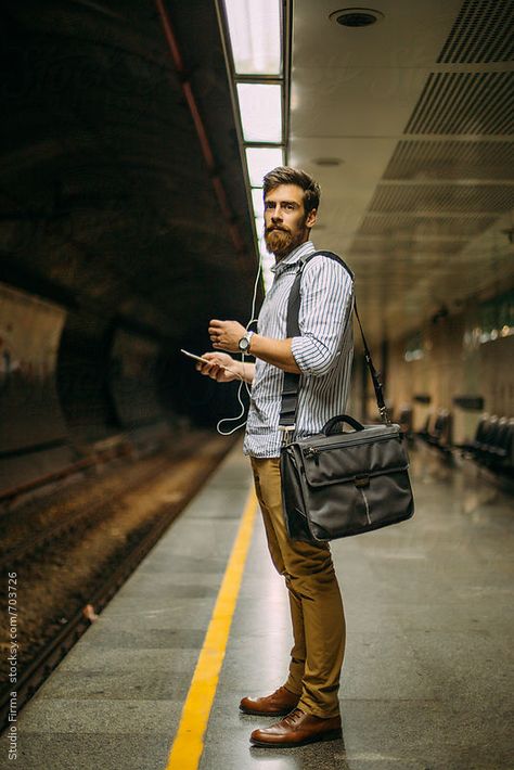 Man Waiting Photography, City Mens Fashion, Everyday Poses, City Lifestyle Photography, Subway Photoshoot, Everyday Life Photography, Street Photography People, Men Fashion Photoshoot, City Shoot