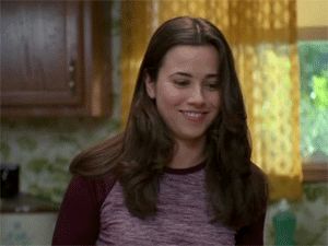 Linda Cardellini Gif, Lindsay Weir Gif, Laura Barton, Lindsay Weir, Linda Cardellini, Scooby Doo Mystery Inc, Overwatch Comic, Freaks And Geeks, Perks Of Being A Wallflower