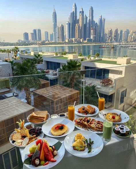 Breakfast in Dubai by @nikiisch! 🥞🍓🍉✨  #staysafe #breakfastwithaview Breakfast Delivery, Dubai Food, Birthday Breakfast, Dubai Hotel, Best Comfort Food, Dubai Travel, Dream Travel Destinations, Vacation Resorts, Breakfast In Bed