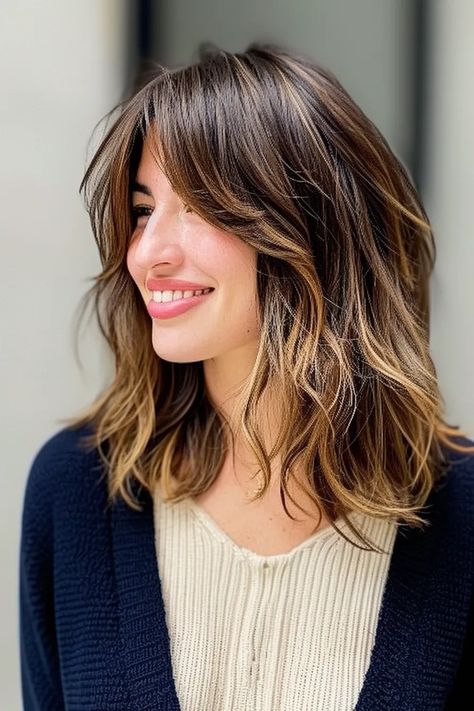 Clavi Cut gestuft: 48+ charmante Varianten - hairtastic.de Clavi Cut Hair, Blended Haircut, Ideas Pelo, Florida Hair, 2024 Hair Trends, Brown Ombre Hair, Fall Hair Color Trends, Fall Hair Cuts, Hair 2024