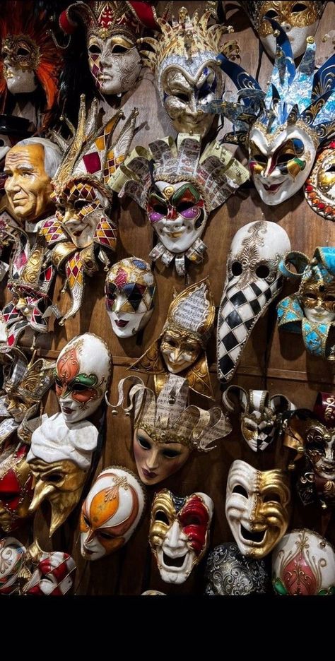 Journaling Pictures, Masquerade Aesthetic, Clown Mask, Theatre Masks, Mask Ideas, Carnival Of Venice, Slytherin Aesthetic, Venetian Masks, Cool Masks