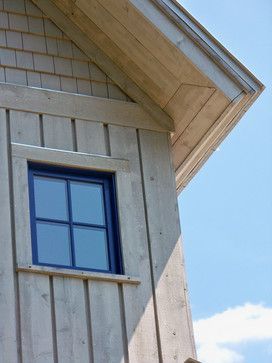 Reverse Board And Batten Siding Design Ideas, Pictures, Remodel and Decor Siding Colors For Houses, Exterior Siding Options, Exterior House Siding, Split Entry, Board And Batten Exterior, Vinyl Board, Barn Siding, Siding Options, Vertical Siding