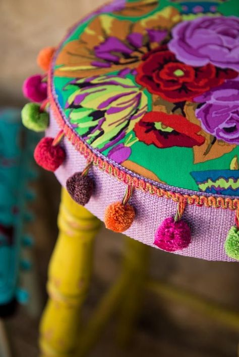 ⋴⍕ Boho Decor Bliss ⍕⋼ bright gypsy color & hippie bohemian mixed pattern home decorating ideas - stool with pom poms :-) Bohemian Style Decor, Deco Boheme, Funky Furniture, Boho Dekor, Bohemian Home, Hippie Bohemian, Hippie Chic, Pattern Mixing, Pom Poms