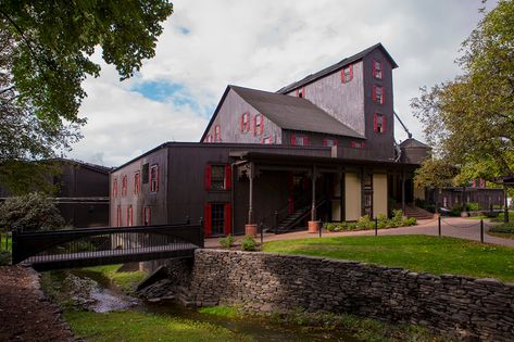 Inside Look: Maker's Mark Distillery - Imbibe Magazine Cocktails Made With Gin, Red Shutters, Kentucky Bourbon Trail, Whisky Sour, Drinking Vinegar, Kentucky Bourbon, Chic Spaces, Maker’s Mark, Old Farmhouse