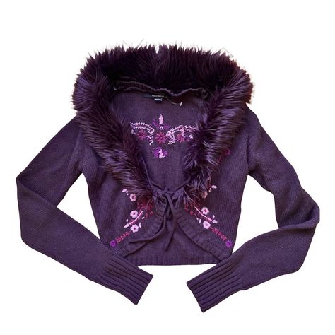 Clawdeen Wolf Jacket, Clawdeen Wolf Clothes, Purple 2000s Outfit, Kitty Cheshire Outfits, Monster High Fashion, Purple Clothes Aesthetic, Fae Aesthetic Clothes, Monster High Outfits, Fur Aesthetic