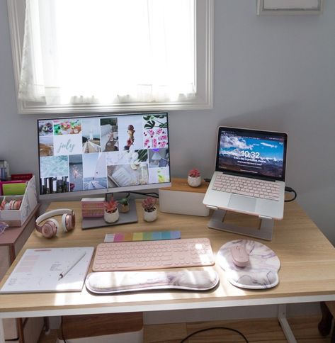 Hp Computer Aesthetic, Desk Pink, Work Office Ideas, Uni Aesthetic, Aesthetic Home Office, Home Office Aesthetic, Home Office Inspo, Cubicle Decor Office, Interior Design Layout