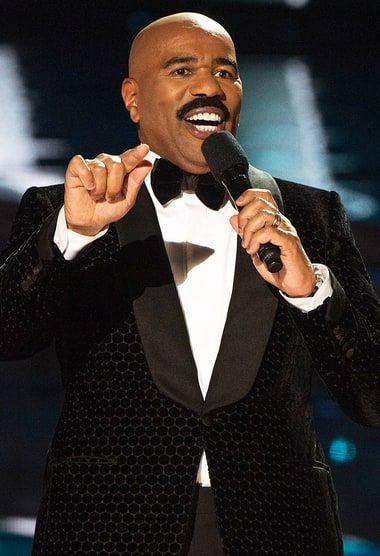 Steve Harvey Manifestation, Motivation Steve Harvey, Steve Harvey Show, Steve Harvey Memes Face, Act Like A Success Think Like A Success Steve Harvey, Tiktok Memes, Men Beards, The Comedian, Black And White Suit