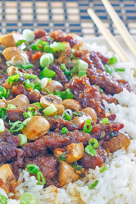 Pei Wei Mongolian Beef Recipe, Pei Wei Recipes, Kung Pao Beef Recipe, Asian Beef Stir Fry, Pao Recipe, Pei Wei, Mongolian Beef Recipe, Beef With Mushroom, Mongolian Beef Recipes