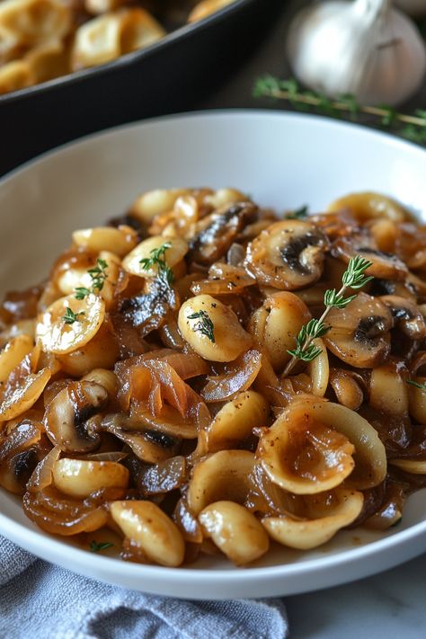 One Pot French Onion Pasta, Creamy French Onion Pasta, French Onion Pasta, Onion Pasta, Crostini Appetizers, Cranberry Chicken, Classic Meatloaf, Fried Corn, Dish Warmer