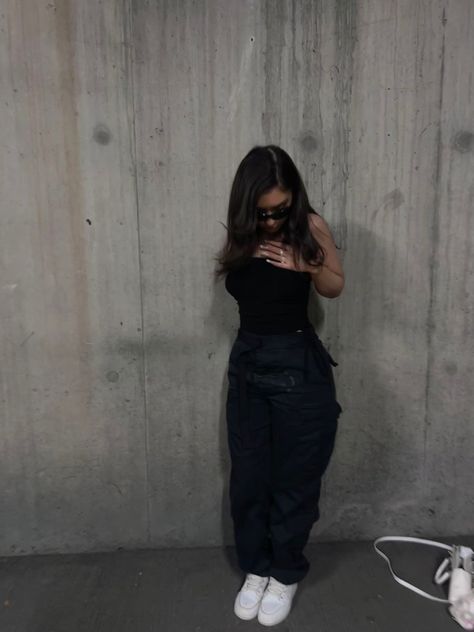 All Black Fits, All Black Fit, Black Clothes, Outfit Streetwear, Clothes Outfit, Photos Ideas, Black Fits, All Black, Cute Outfits