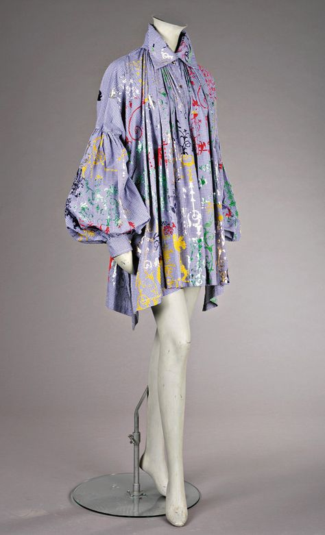 Vivienne Westwood, 1992 ~ Painter's smock style Fat Person, Artist Smock, Art Smock, Altered Clothing, Shirt Inspiration, Childs Play, Dress Photo, That Dress, Vintage Outfit