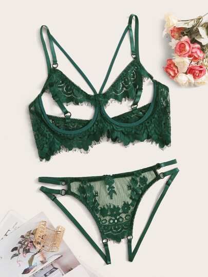 Green Lingerie Aesthetic, Lingerie Aesthetic, Green Lingerie, Bra Sewing, Lingerie Inspiration, Lace Underwire, Lingerie Outfits, Designer Lingerie, Lingerie Fashion