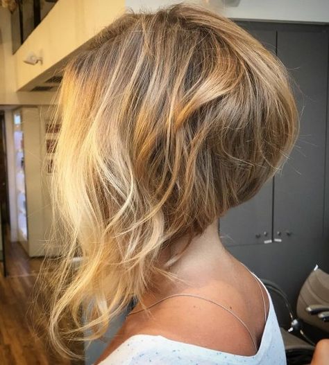 Long In Front Tousled Bob Short Angled Bob With Layers, Short Angled Bob, Angled Bob With Layers, Bob With Layers, Short Angled Bobs, Inverted Bob Haircuts, Angled Bob Hairstyles, Inverted Bob Hairstyles, Wavy Bob Hairstyles