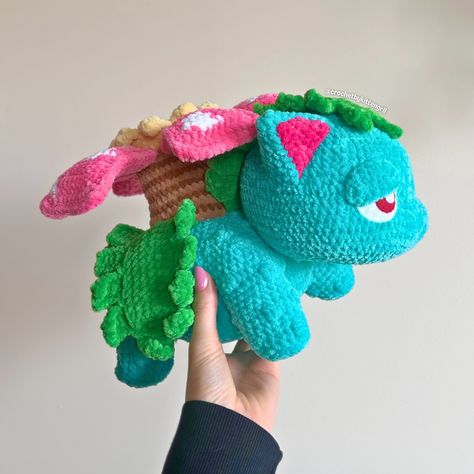 (I forgot to post these pics 😱) Baby Venusaur - 003/151 COMPLETE!!! There will be no pattern for this one because it’s just a lil too complex and I don’t have time to write a pattern rn for something like this!! I hope you guys understand 💕 Now onto Charmander! #crochet #crochetersoftheworld #crochetlove #crochetlover #crochetlovers #amigurumi #amigurumidoll #amigurumimaker #amigurumitoys #yarn #yarnlover #yarnlove #yarnlovers #yarnloversofinstagram #pokemon #crochetpokemon #pokemoncrochet ... Charmander Crochet, Complex Crochet, Crochet Pokemon, Crochet Lovers, Amigurumi Toys, Pattern Free, I Forgot, Amigurumi Doll, A Pattern