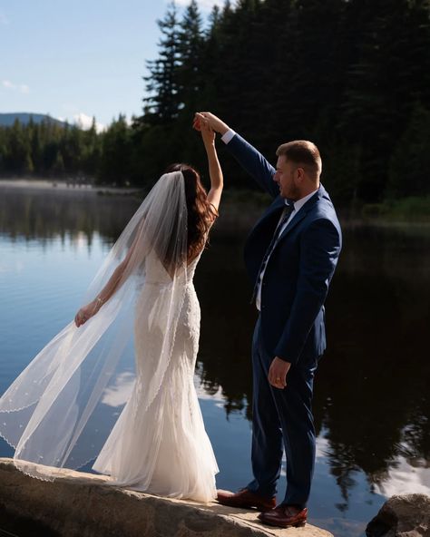 Lakeside Wedding Photos, Mountain Lake Wedding Photos, Lake Wedding Photos, Blue Lakes Colorado Elopement, Bride And Groom Lake Photos, Lake Powell Wedding Photos, Trillium Lake, Mount Hood, Hood River