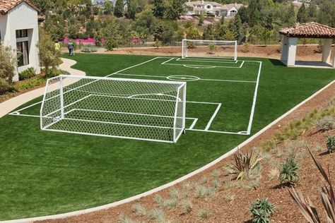 Here is an awesome backyard soccer field that features First Team's Golden Goal 44 Element portable soccer goals Turf Backyard, Backyard Sports, Outdoor Basketball Court, Football Pitch, Sport Court, Soccer Goal, Backyard Games, Backyard For Kids, Football Field