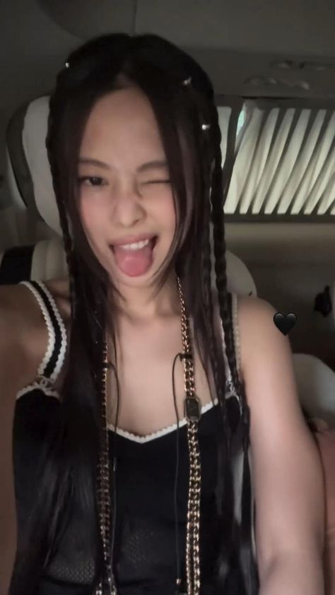 BLACKPINK’s Jennie Kim in a newly shared insta story video on her way to Coco Chanel pop up event in Seoul 2024 Jennie Chanel Event, Chanel Jennie, Jennie Chanel, Ruby Jane, Instagram Editing Apps, Event Video, Jen Videos, Jennie Kim Blackpink, Blackpink Video