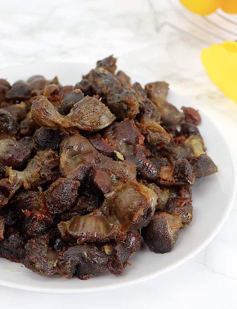 Fried Chicken Gizzards Recipe - Yummieliciouz Chicken Giblets Recipe, Fried Gizzards Recipe, Duck Gizzards Recipe, Fried Chicken Gizzards Recipe, Chicken Gizzard Recipe, Chicken Gizzards Recipe, Giblets Recipe, Fried Chicken Gizzard Recipe, Fried Gizzards