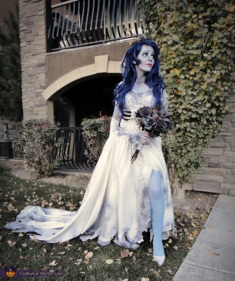 Brenna: My mom and I always like to collaborate on detailed costumes every year for Halloween, and this year we decided it was time to tackle the main character from one... Corpse Bride Dress, Dead Bride Costume, Tim Burton's Corpse Bride, Corpse Bride Wedding, Halloween Bride Costumes, Halloween Costumes 2014, Corpse Bride Costume, Dead Bride, Tim Burton Corpse Bride