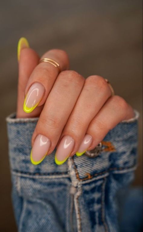 base. Minimal Neon Nails, Yellow Tip Almond Nails, Summer Dip Nails Almond Shape, Nails With Yellow Design, Neon Yellow French Tip Nails, Nails Oval Acrylic, Almond Nails Yellow, Yellow Tip Nails, Neon Tip Nails