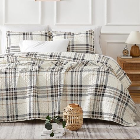 PRICES MAY VARY. Gorgeous Bedding Makeover in a Bag: Our plaid quilt king size set includes everything you need for a stylish bedroom makeover, from the king / California King quilt to the coordinating pillow shams, for a hotel quality room decor aesthetic. Dreamy Soft, Double Brushed Microfiber: Ultra comfy 110 GSM Microfiber, this King / Cal King quilt set gets softer with each wash. Non-shrink fabric keeps it big for for full coverage. Lightweight quilts, cozy but not heavy, perfect for all s Buffalo Plaid Quilt, California King Quilts, Plaid Comforter, Beachy Bedroom, Oversized Quilt, King Bedding, King Quilt Sets, Queen Bedding, Plaid Quilt