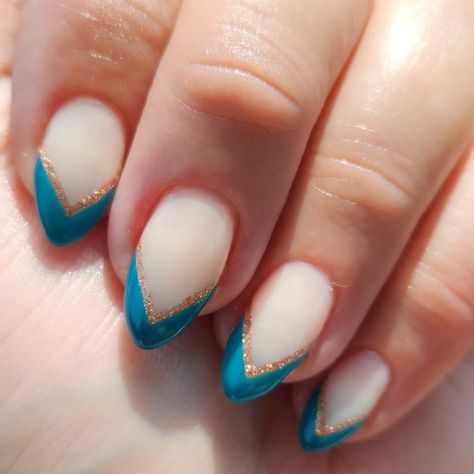 Teal And Gold French Tip Nails, Teal And Gold Nail Ideas, Teal Homecoming Nails, Turquoise And Rose Gold Nails, Aqua And Gold Nails, Teal And Rose Gold Nails, French Set Nails, Teal And Gold Nails, Teal French Tip Nails