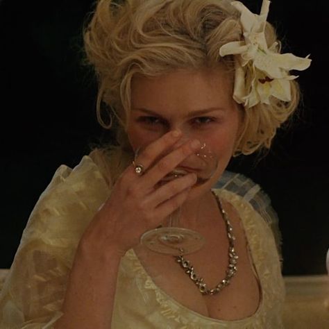 Kirsten Dunst, Marie Antoinette, Make Your Day, Blonde, Make Your, Wine, Yellow, Hair