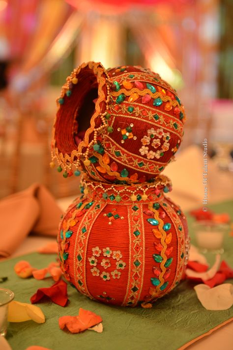 Reception Designs, Kalash Decoration, Mehendi Decor Ideas, Thali Decoration Ideas, Janmashtami Decoration, Diy Diwali Decorations, Bollywood Party, Wedding Planning Decor, Desi Wedding Decor