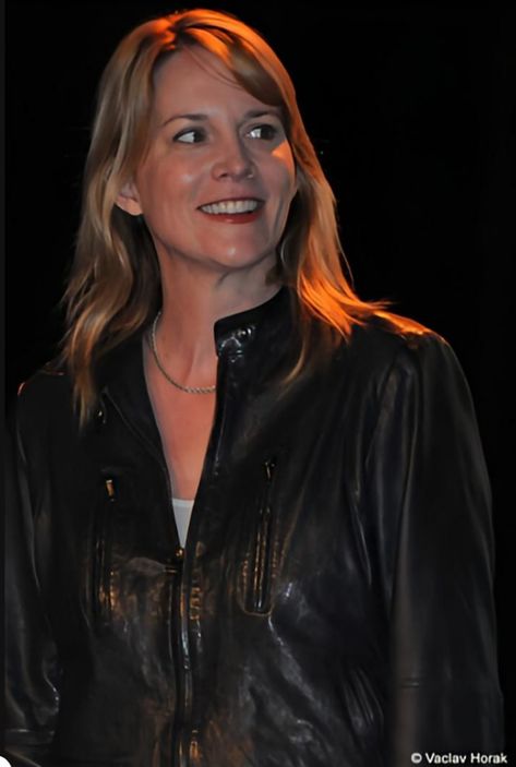 Tina Kennard, Laurel Holloman, L Word, The L Word, Red Leather Jacket, Tv Shows, Leather Jacket, Film, Tv