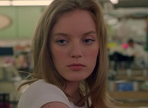 Sarah Polley in Go Go 1999, James Duval, Scott Wolf, Sarah Polley, Movie Subtitles, Movies To Watch Online, Tv Series Online, Columbia Pictures, Comedy Tv