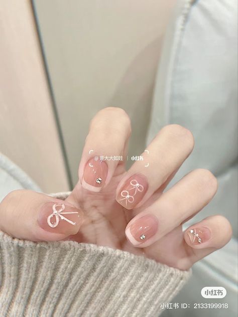 Nail Cute Korean, Ulzzang Nails, Elegant Touch Nails, Unique Nail Art, Gel Toe Nails, Art Deco Nails, Hello Nails, Minimalist Nail Art, Casual Nails