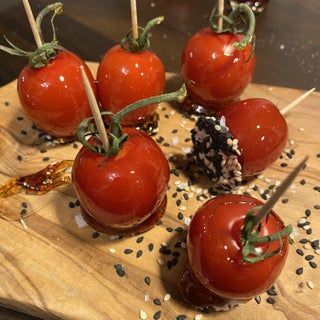 Crunchy Caramel, Glazed Cherries, Cherry Tomato Recipes, Dried Plums, Small Tomatoes, Cherry Candy, Fancy Food, Ripe Tomatoes, Food Experiences