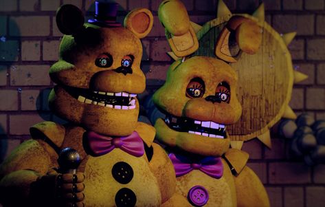 Fredbear And Springbonnie, Fnaf Reference, Fnaf Icon, Fnaf Edit, The Night Watch, Bela Dimitrescu, Diner Aesthetic, Fnaf Photos, Fnaf Animatronics