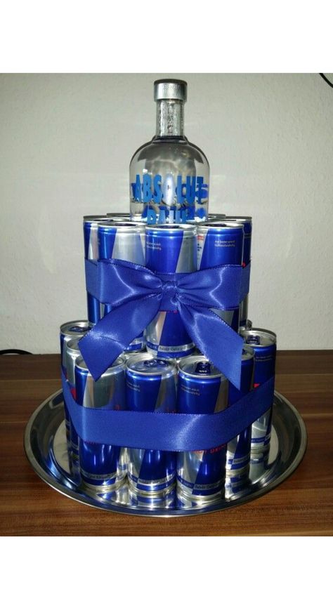 Tort Special, Liquor Gift Baskets, Liquor Gifts, Birthday Cakes For Men, Alcohol Gifts, Cakes For Men, Gifts For Your Boyfriend, Best Birthday Gifts, Man Birthday