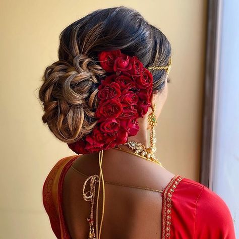 These Brides Show You How To Ace The Flowers Game For A Bridal Bun Indian Party Hairstyles, Textured Bun, Black Quinceanera, Hairstyle Indian, Rose Bun, Bridal Hairstyle Indian Wedding, Flower Bun, Bride Updo, Hair Dressing