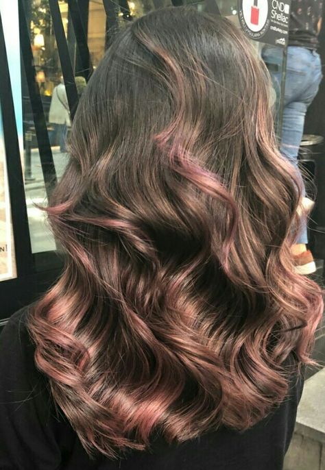 Gold Streaks In Brown Hair, Light Brown Hair With Rose Gold, Rose Gold Highlights On Dark Hair, Rose Gold Hair Streaks, Rose Gold Streaks In Brown Hair, Hot Pink Highlights In Brown Hair Curly, Pink Balayage Brunette Rose Gold Hair, Dark Brown Hair With Pink Tips, Rose Gold And Brown Hair