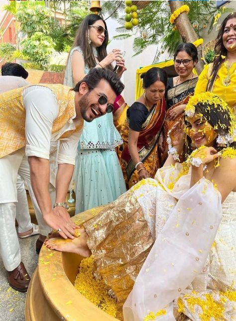 Brother Sister Poses, Haldi Photoshoot, Birthday Wishes For Son, Arjun Bijlani, Wedding Hall Decorations, Sister Poses, Haldi Outfit, Bridal Photography Poses, Bridal Photoshoot